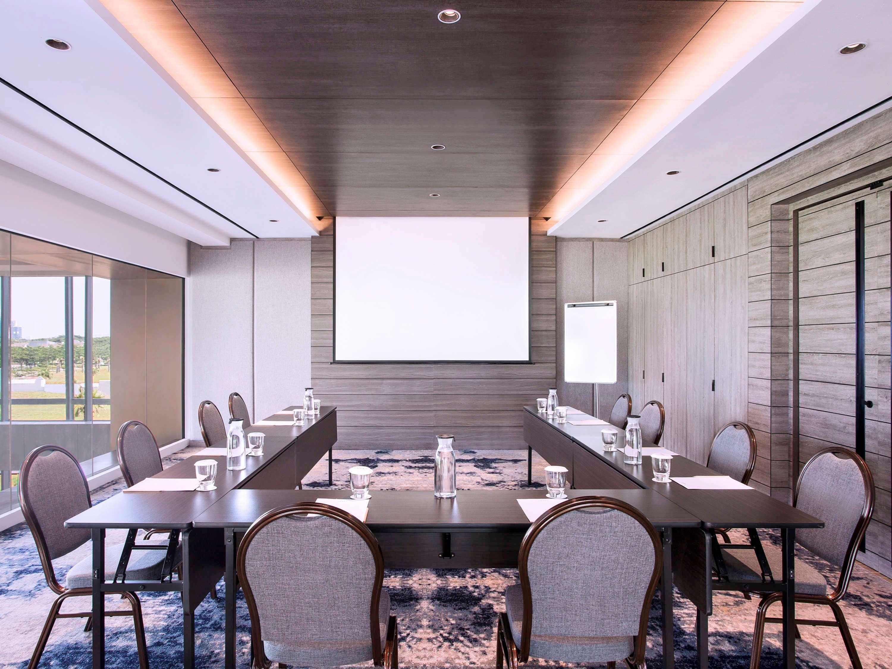 Mercure Tangerang Bsd City Exterior photo